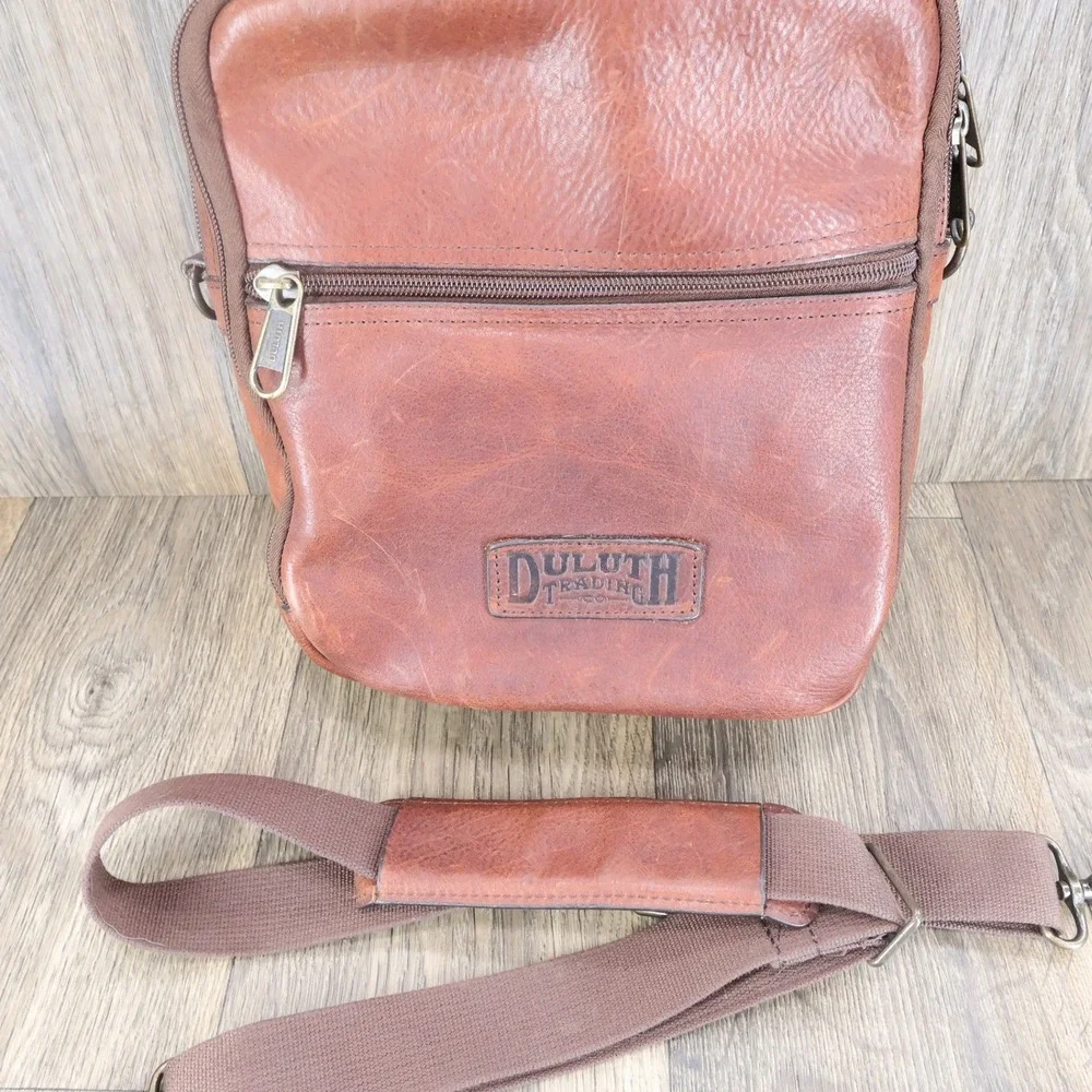 Duluth Trading Co Brown Leather Messenger Crossbody Bag Travel Utility Pouch